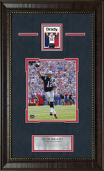 Load image into Gallery viewer, Tom Brady - New England Patriots - With LTD Collectible Card