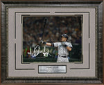 Load image into Gallery viewer, Ichiro Suzuki - Seattle Mariners with Facsimile Signature