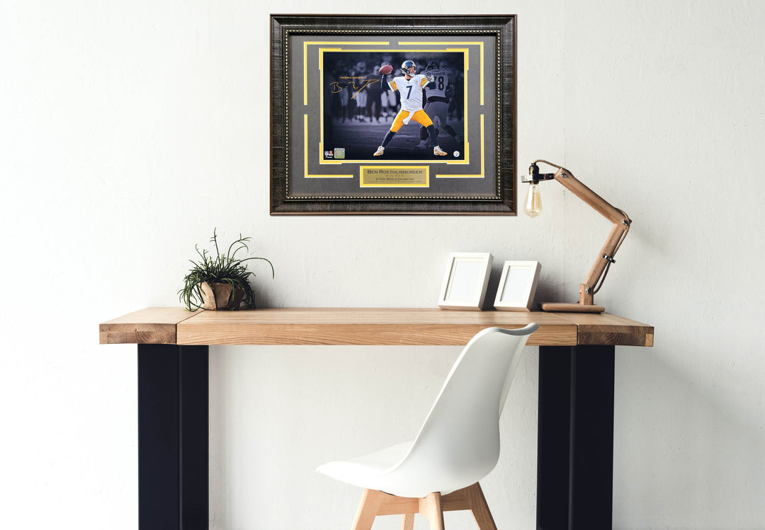 Big Ben Roethlisberger - Pittsburgh Steelers -  Spotlight with Facsimile Signature