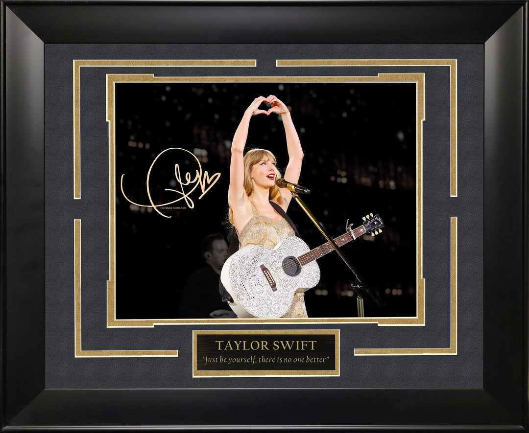 Taylor Swift - Heart - Spotlight with Facsimile Signature