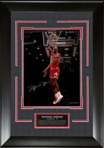 Load image into Gallery viewer, Michael Jordan - Slammin&#39; &#39;87 - Spotlight with Facsimile Signature
