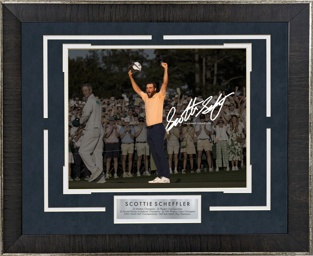 Scottie Scheffler Spotlight with Facsimile Signature