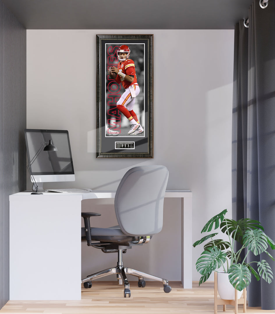 Patrick Mahomes - Kansas City Chiefs - Large Wall Decor