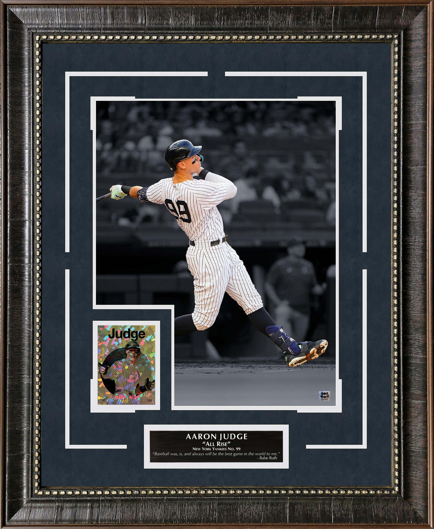 Aaron Judge - New York Yankees - with a Gold Refractor Card (100)