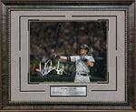 Load image into Gallery viewer, Ichiro Suzuki - Seattle Mariners with Facsimile Signature
