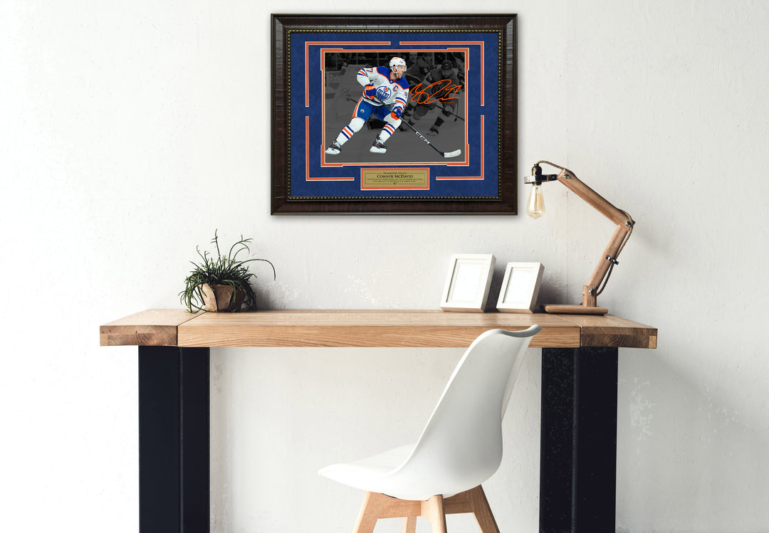 Conner McDavid - Edmonton Oilers - Spotlight with Facsimile Signature