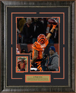 Load image into Gallery viewer, Ja&#39;Marr Chase - Cincinnati  Bengals with LTD Gold Refractor Card
