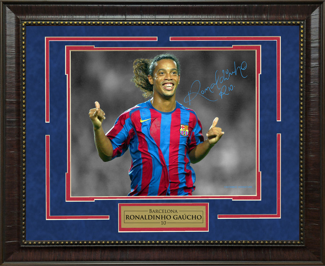 Ronaldinho Gaúcho - Barcelona - Spotlight with Facsimile Signature