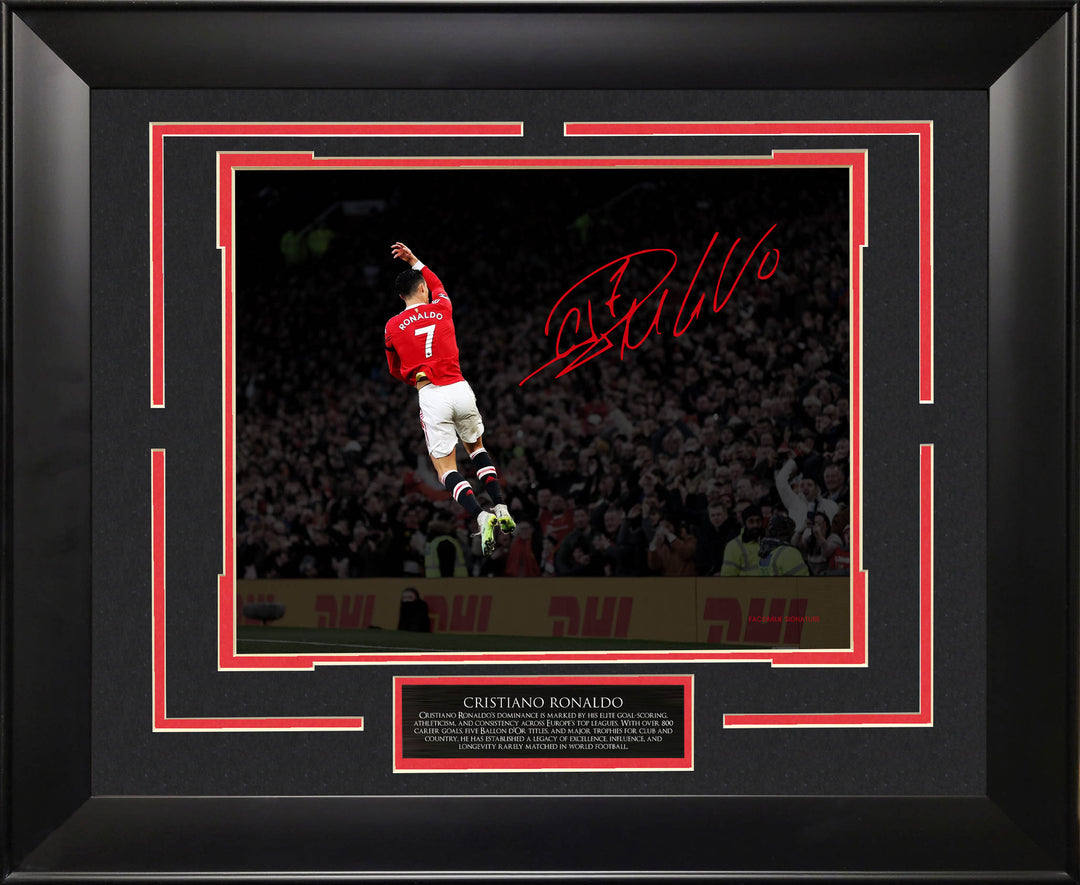 Cristiano Ronaldo - Manchester United - Spotlight with Facsimile Signature