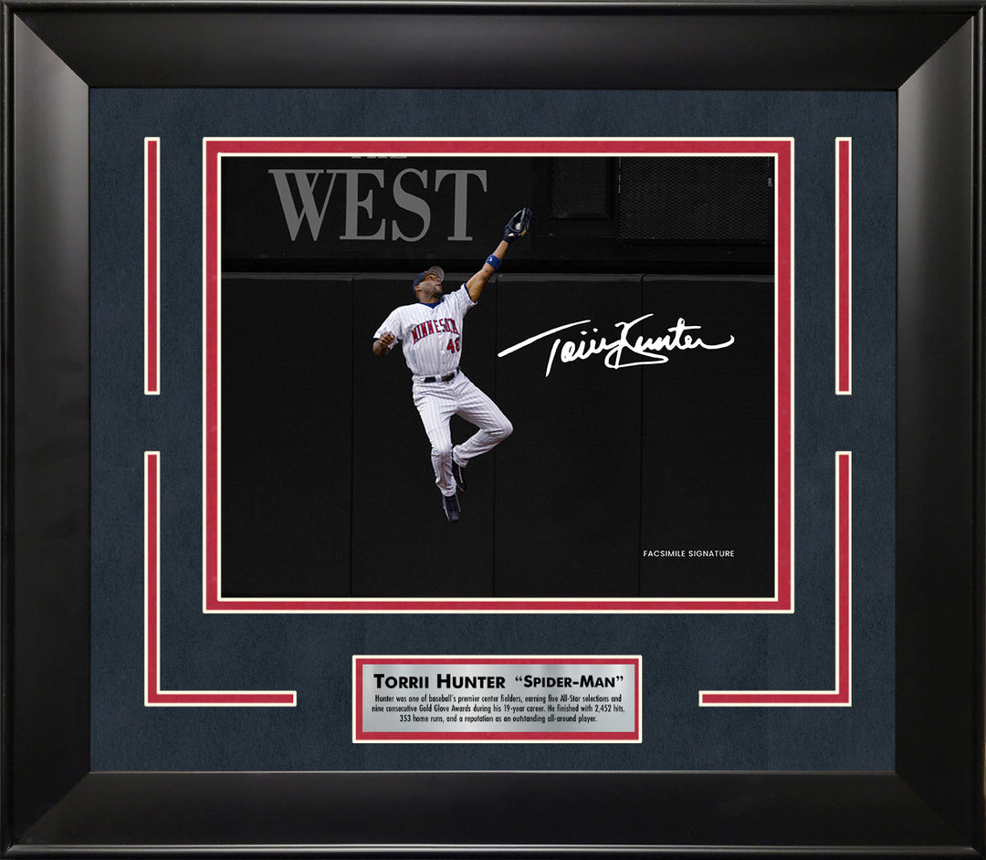 Torii Hunter - Minnesota Twins - Spotlight with Facsimile Signature