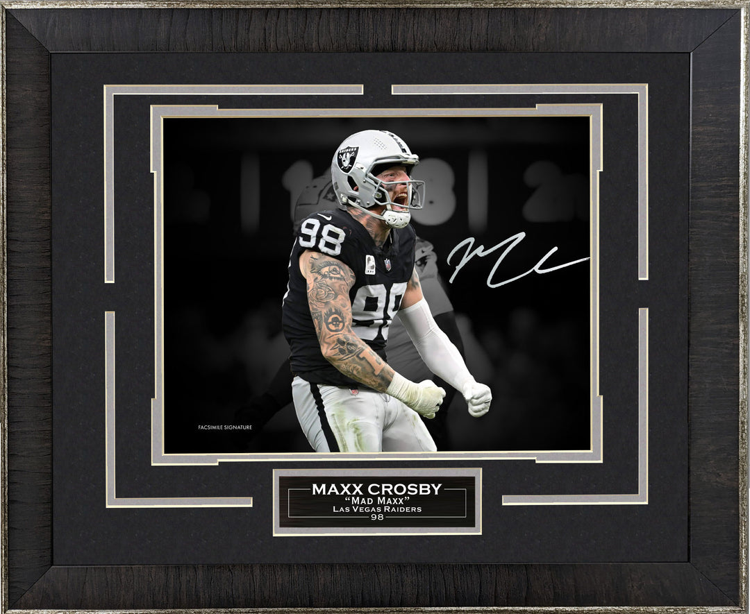 Maxx Crosby - Las Vegas Raiders - Spotlight with Facsimile Signature