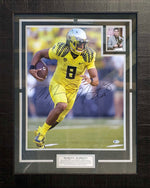 Load image into Gallery viewer, Marcus Mariota - Oregon Ducks - Autographed Framed Photo
