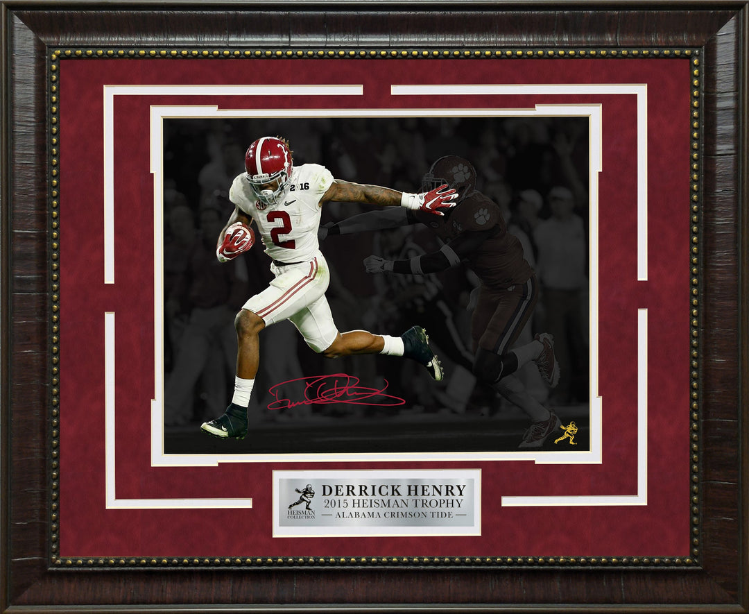 Derrick Henry - Heisman Collection with Facsimile Signature