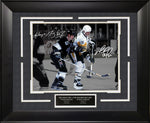 Load image into Gallery viewer, Wayne Gretzky vs. Mario Lemieux Spotlight with Facsimile Signature
